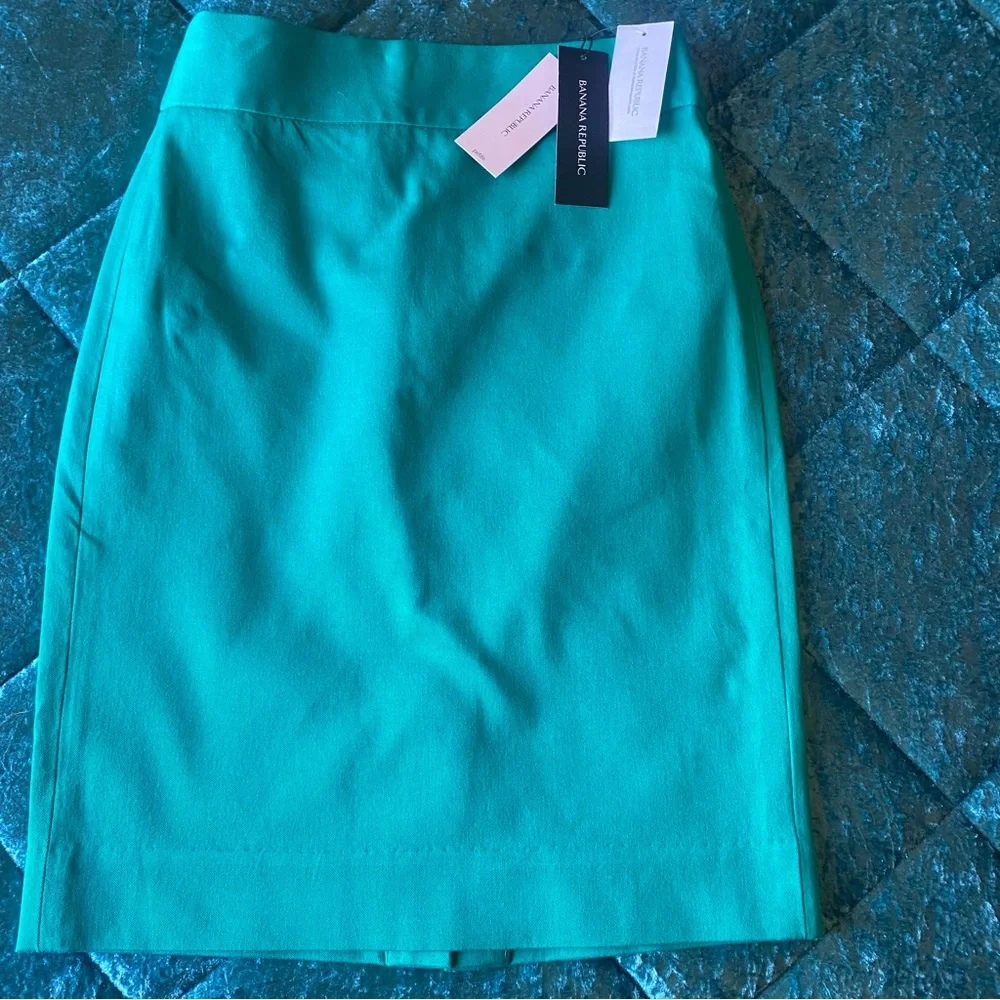 Banana Republic Pencil Skirt NWT